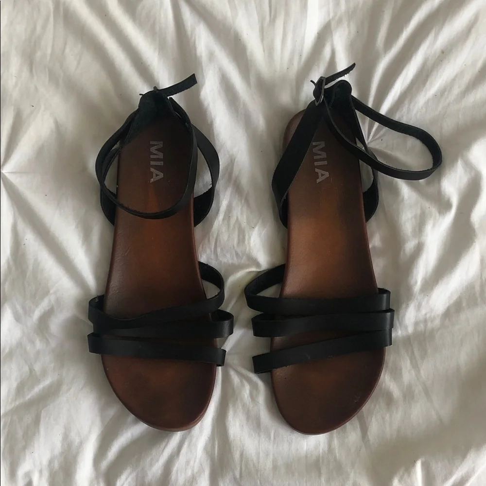 MIA Black Strappy Ankle-Tie Flat Sandals
